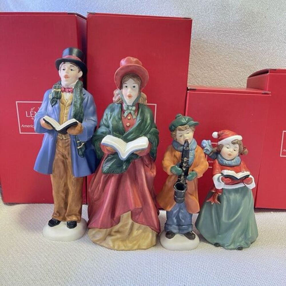 4 Lenox American Christmas Carolers Father Mother Daughter‎ Son Family Victorian